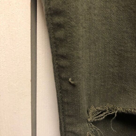 Universal Thread Juniors Destroyed Skinny Jeans - Picture 5 of 8